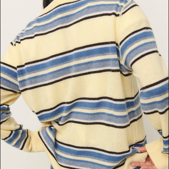 NWT Reformation - Cashmere Boyfriend Sweater - Picture 2 of 5